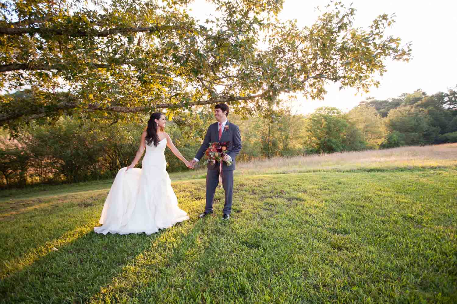 bride-and-groom-field-chey-photography-sweet-meadow-83