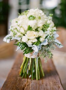 white-wedding-bridal-bouquet-inspiration