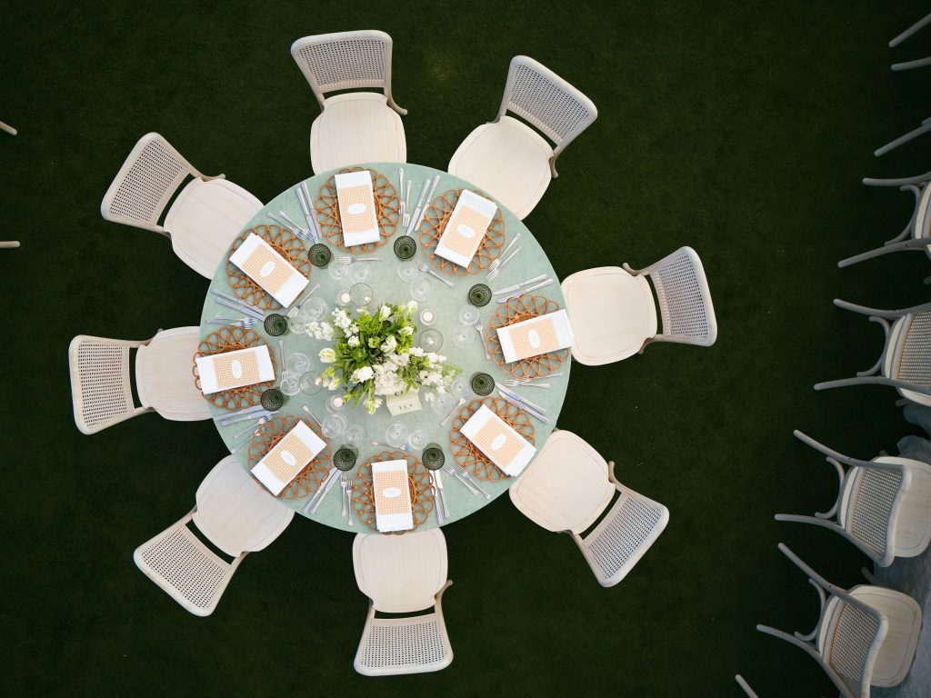 Olivia & Davis’ Verdant & Lush Cherokee Town and Country Club Wedding