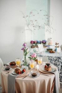 DC-Lillian-Rose Venue-SIX10 01 (1)